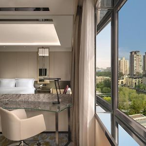 Deluxe River View Room King
